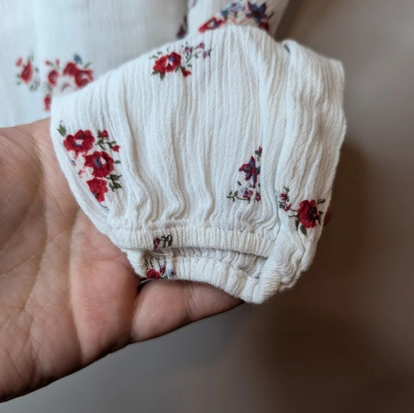 Hollister White Floral Red Button Down Square Flowy Cropped Top Women XS - Picture 6 of 10